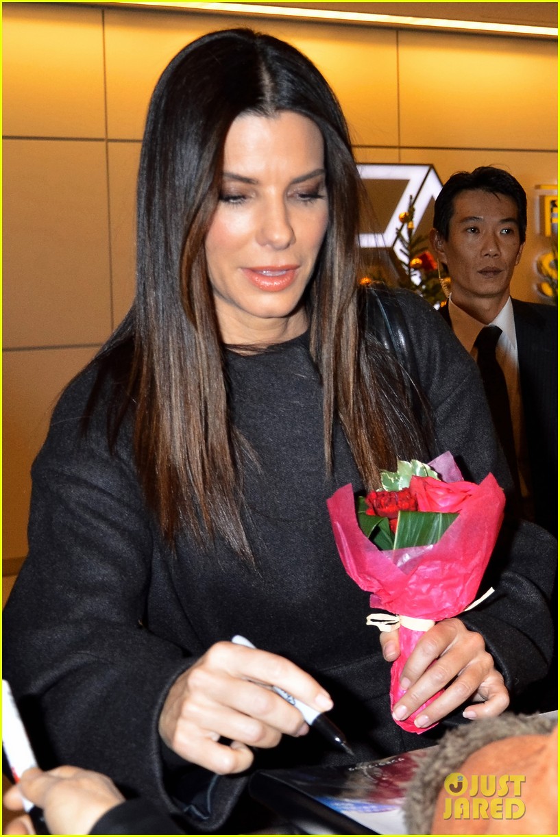 sandra bullock life filled with disastrous painful moments 023004281