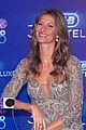 gisele bundchen shares breastfeeding pic before oral b event 04
