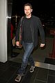 gerard butler catches flight out of lax 02