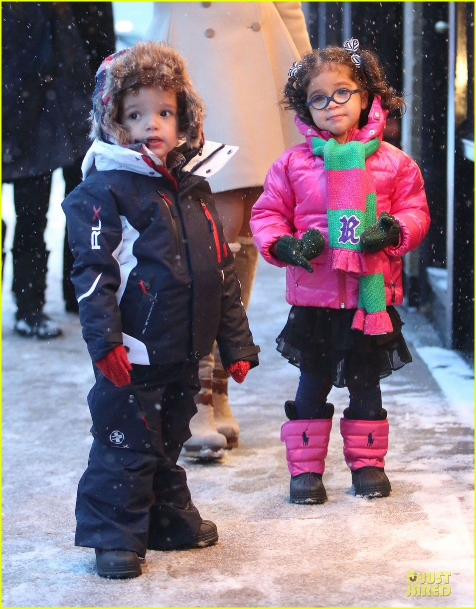mariah carey snowy aspen shopping with the twins 02