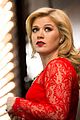 kelly clarkson cautionary christmas music tale airs december 11 10