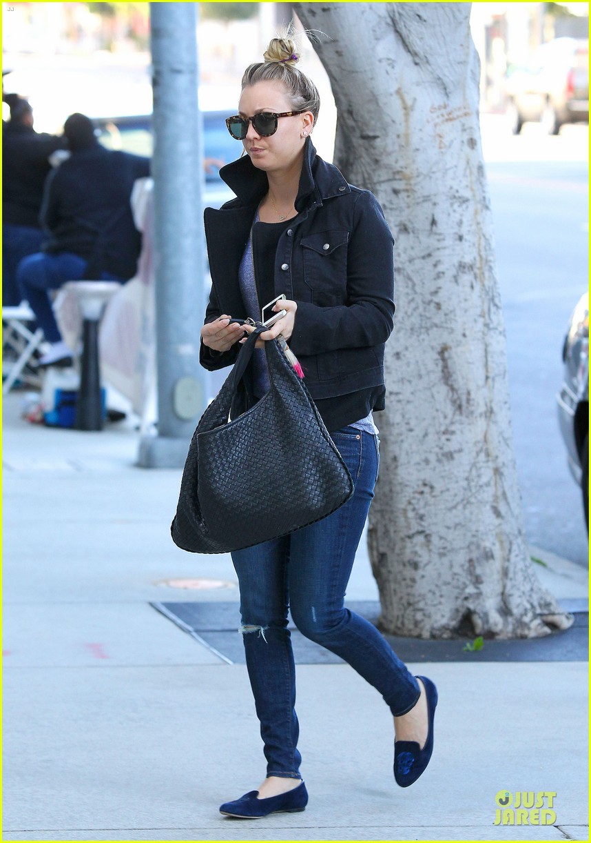 kaley cuoco hair appointment before the new year 093018564