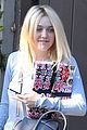 dakota fanning friday at fred segal with mom heather 01