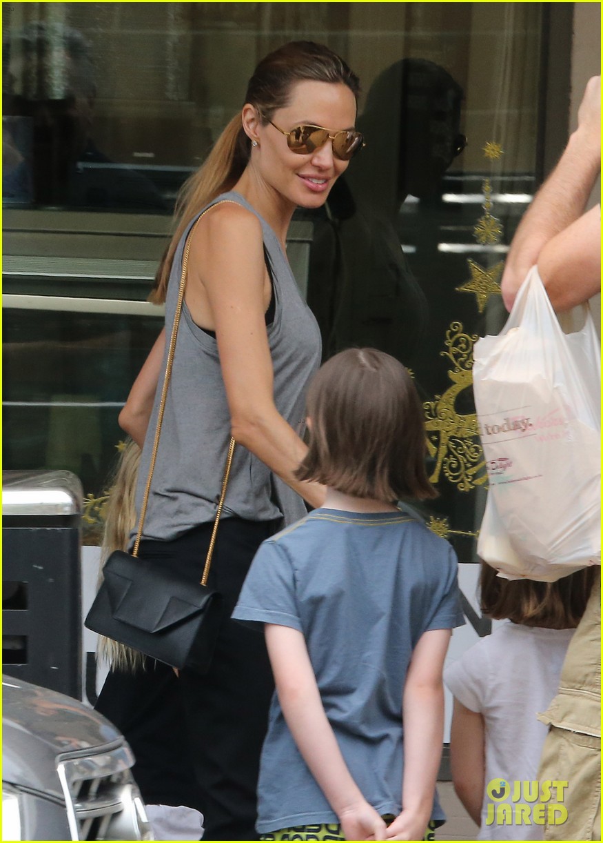 angelina jolie goes book shopping with the kids in sydney 26