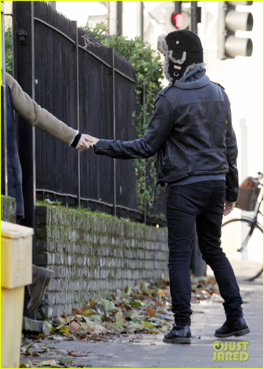 keira knightley james righton hold each other during winter walk 223016600