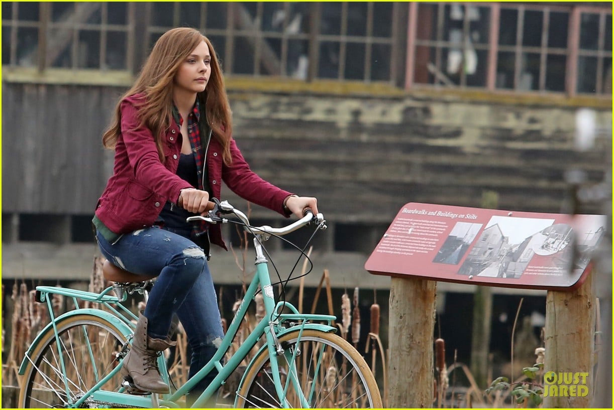 chloe moretz after thanksgiving bike rider for if i stay 21