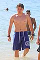 prince jackson shirtless holiday vacation in hawaii 09