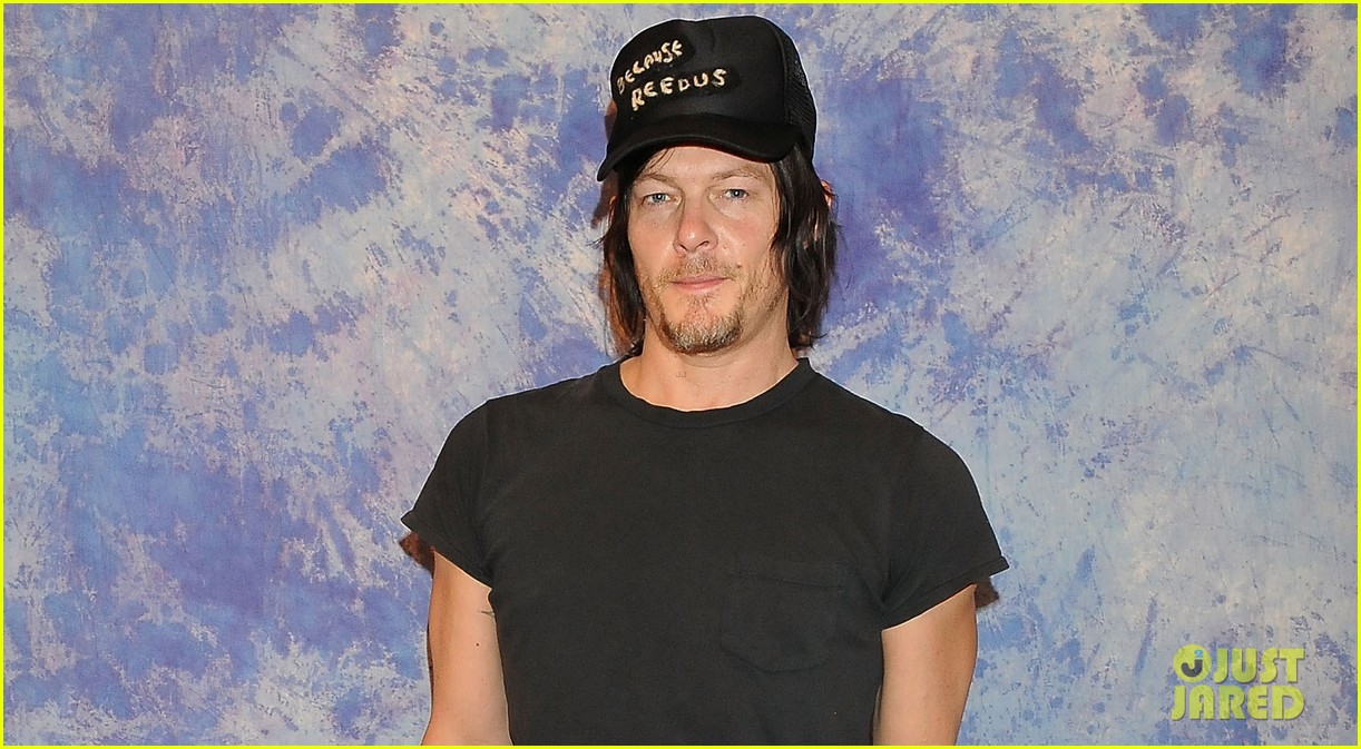 norman reedus hollywood collectors convention 03