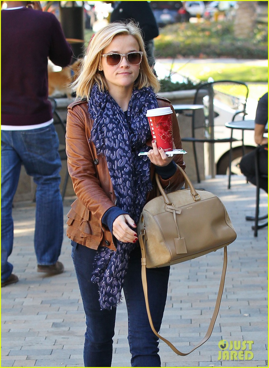 reese witherspoon back on the road for the good lie 02