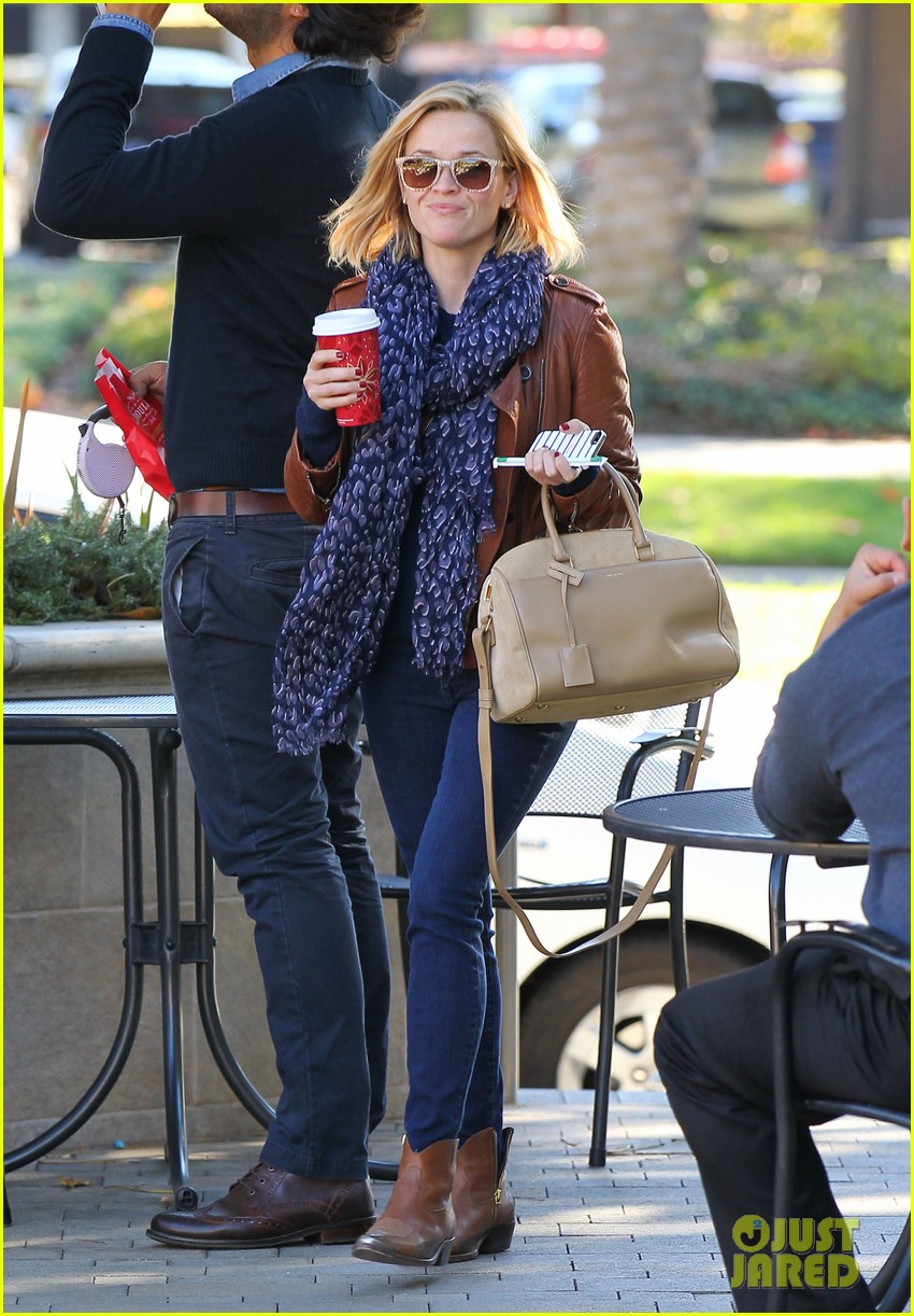 reese witherspoon back on the road for the good lie 06