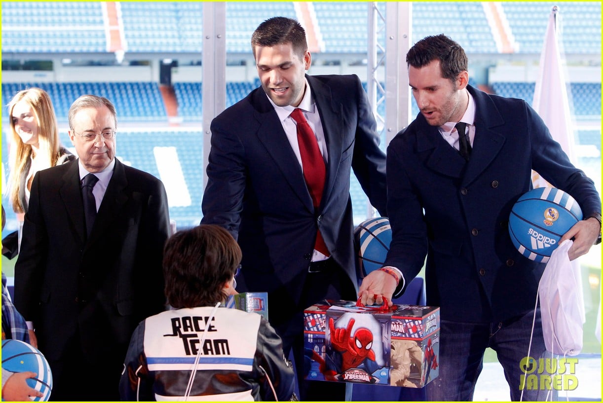 cristiano ronaldo one toy one hope charity event 24