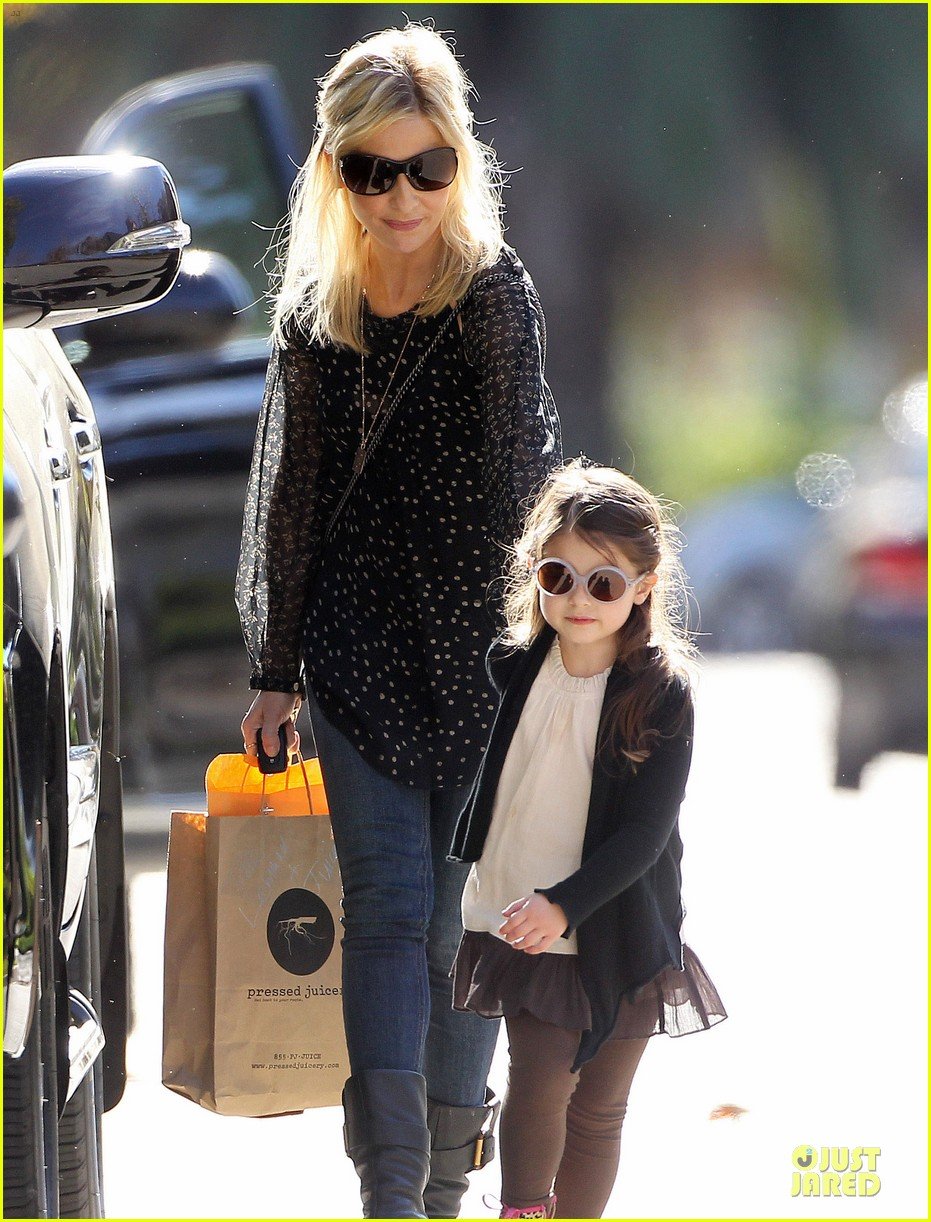 sarah michelle gellar mommy me class with charlotte 02
