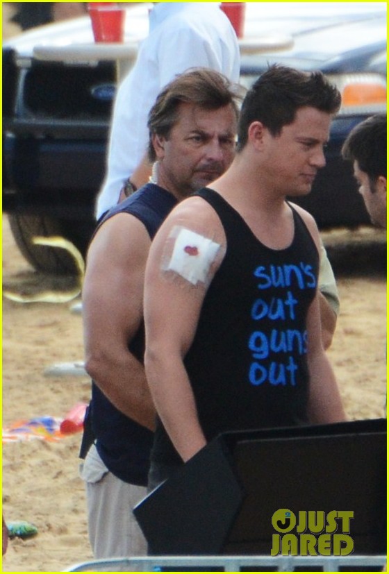channing tatum sports arm sling wounded bicep for 22 jump street 033009038