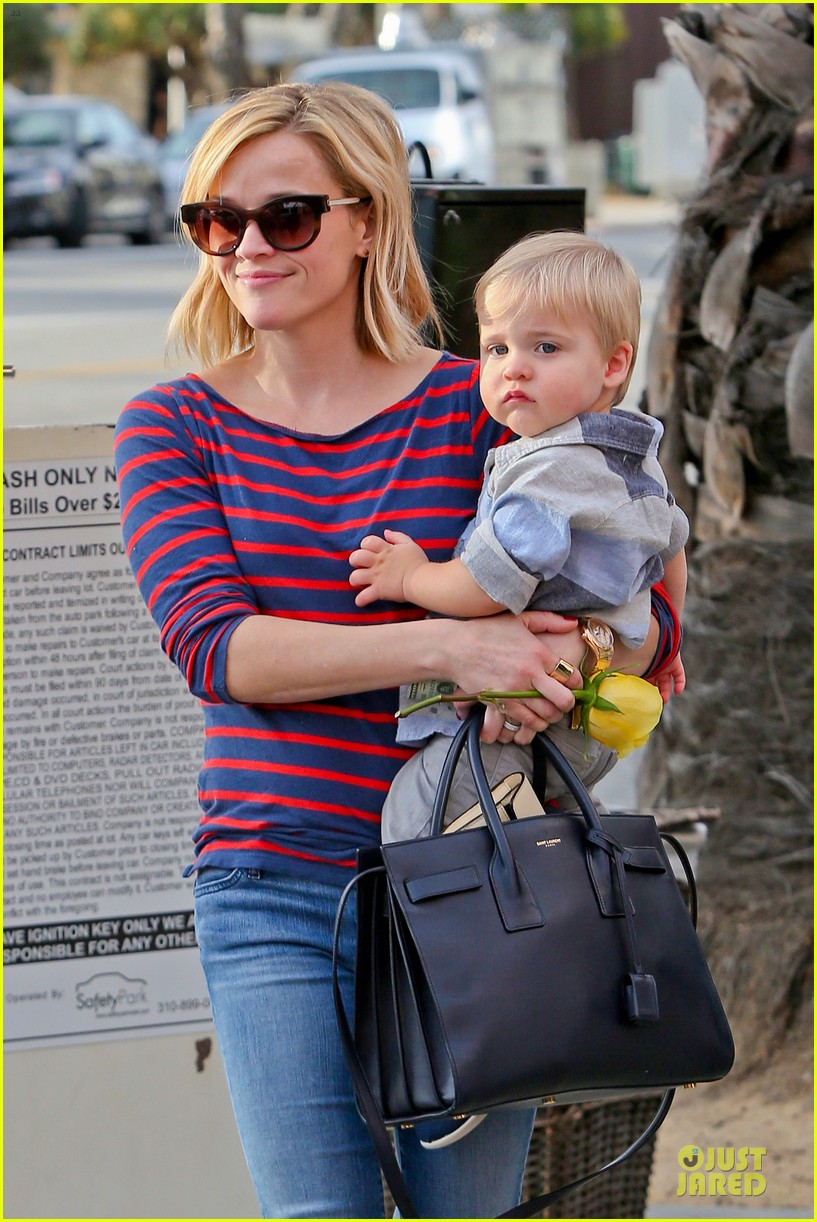 reese witherspoon ivy at the shore lunch with tennessee 073012643
