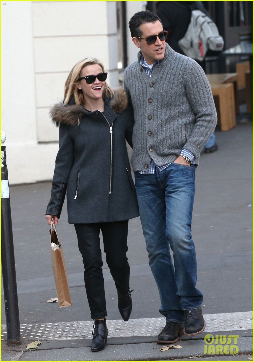 reese witherspoon jim toth go shopping in paris 07