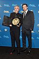 ben affleck presents top prize at dga awards 2014 05