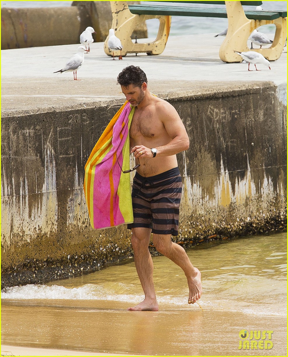 eric bana shows off shirtless buff body in melbourne 283021602