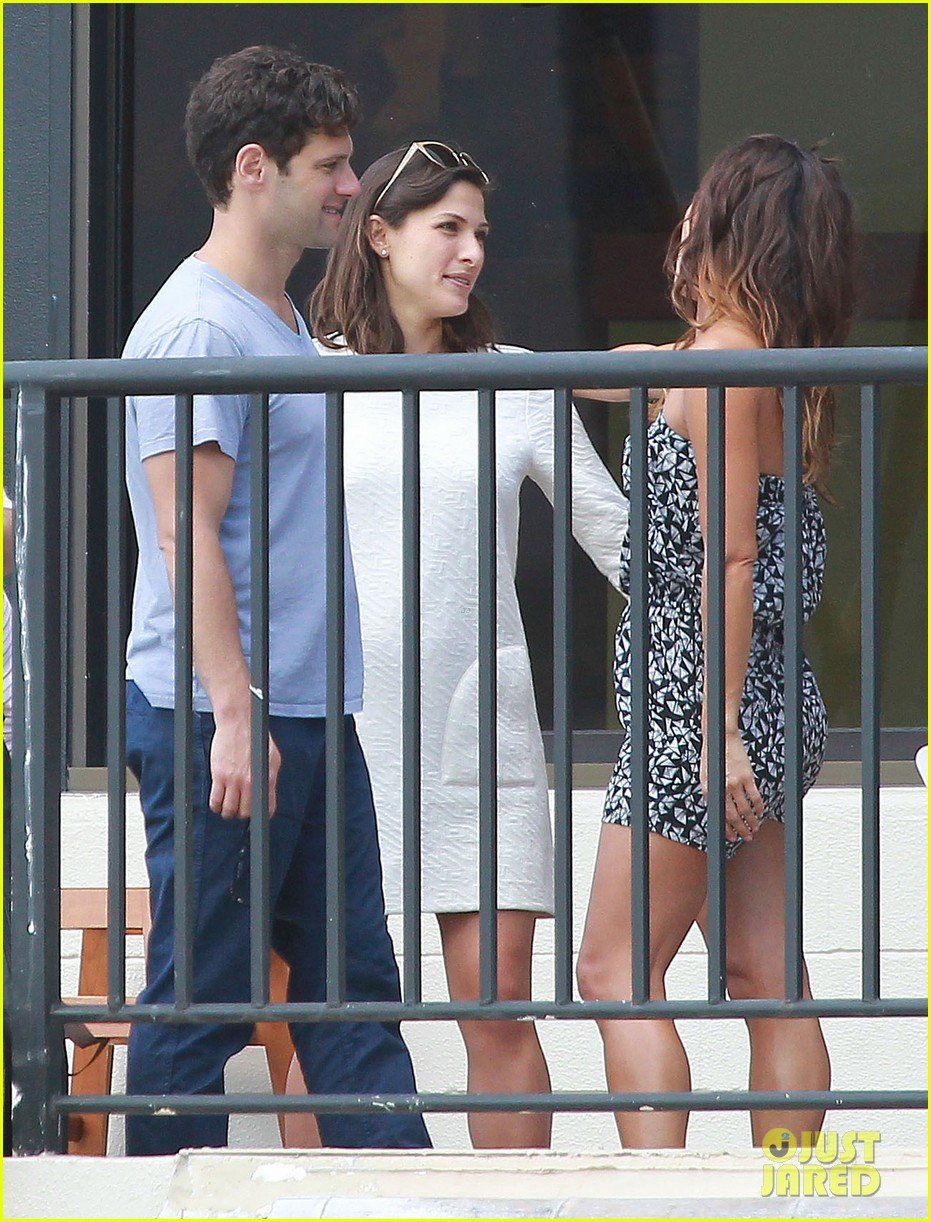 justin bartha new wife lia smith relax after wedding 103023903