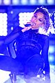 beyonce jay z drunk in love at grammys 2014 watch now 22