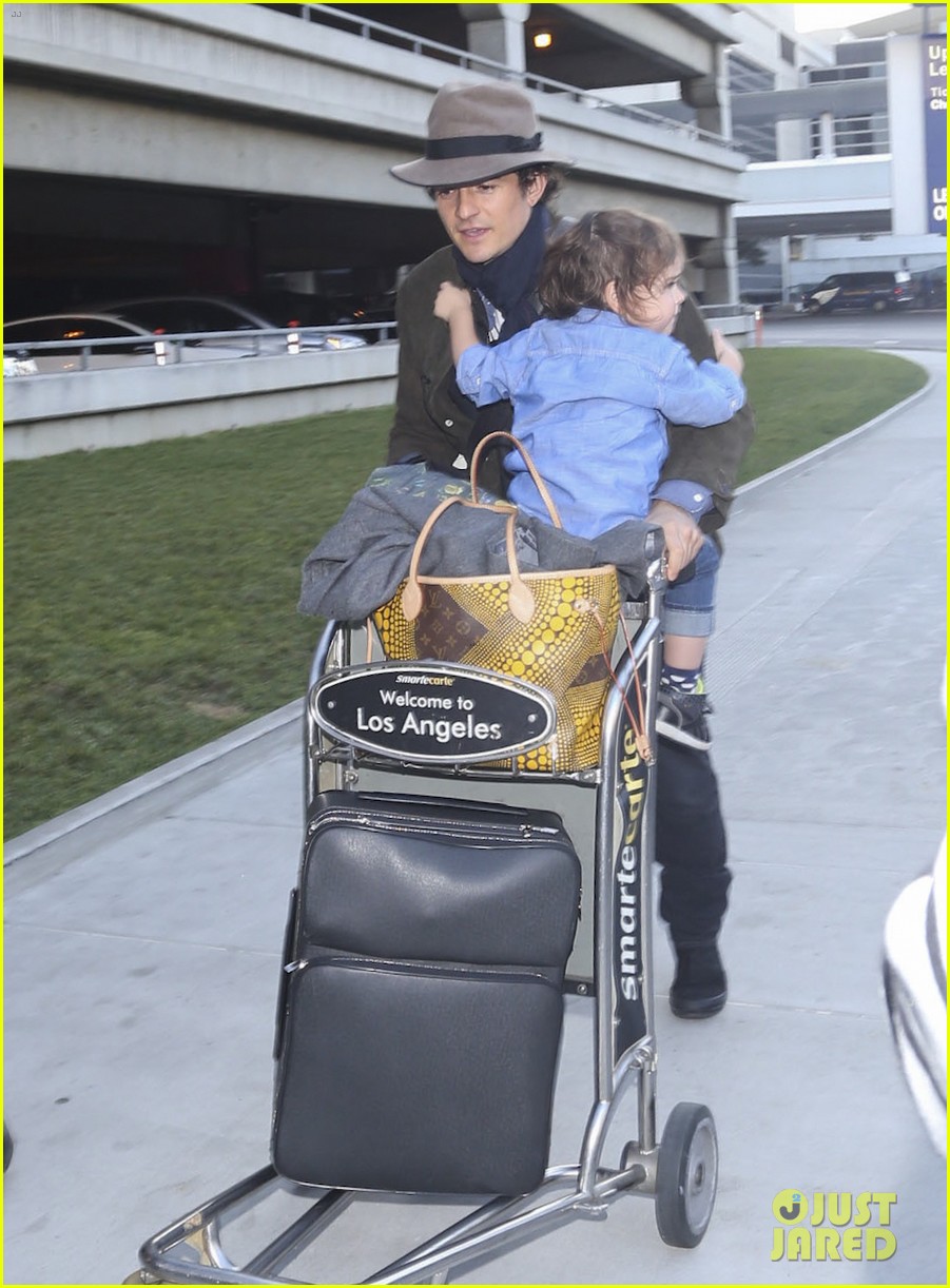 orlando bloom brings flynn to los angeles after his 3rd bday 09