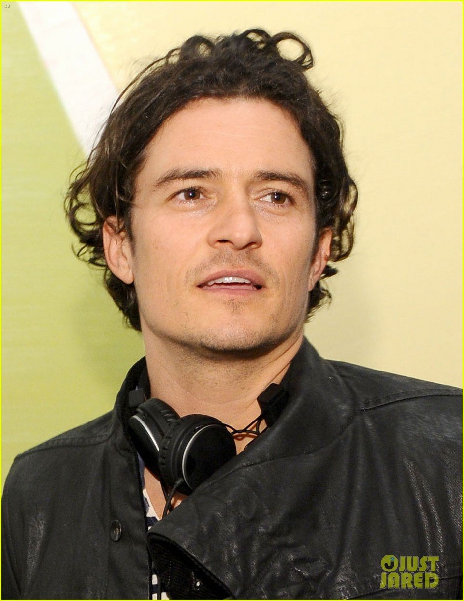 orlando bloom miranda kerr step out separately after his new reportedly false romance rumors 04