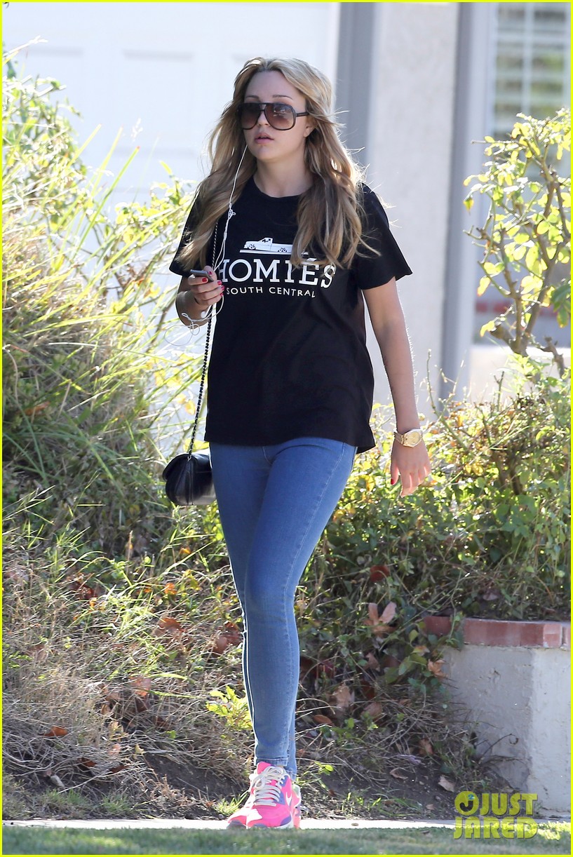 amanda bynes steps out in the new year 073021555
