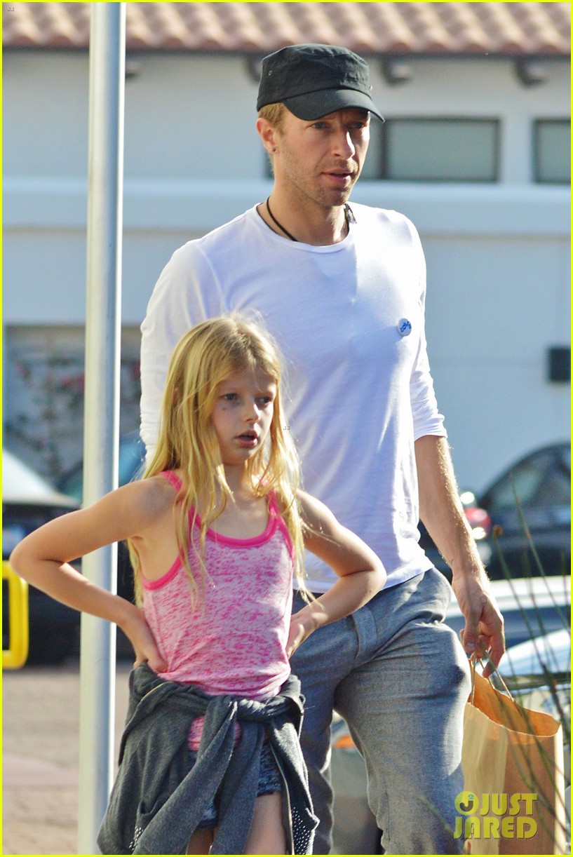 chris martin father daughter day with apple 113040619