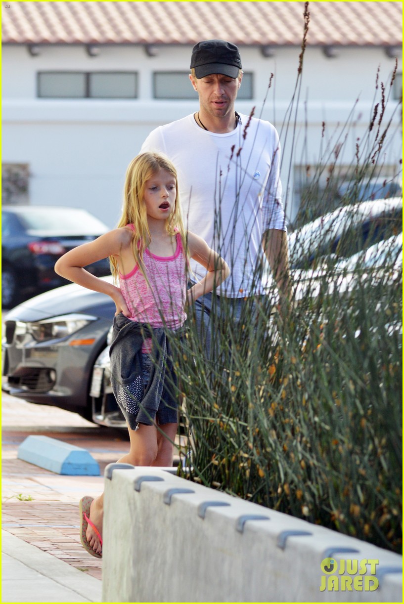 chris martin father daughter day with apple 213040629
