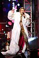 miley cyrus new years eve 2014 performance watch now 12