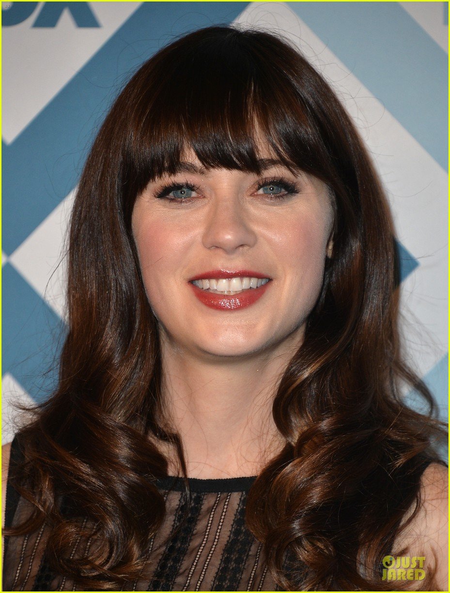 Zooey Deschanel with sister Emily, image size:929x1222