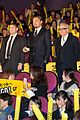 leonardo dicaprio captures wolf of wall street tokyo premiere on his iphone 05