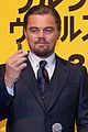 leonardo dicaprio captures wolf of wall street tokyo premiere on his iphone 07