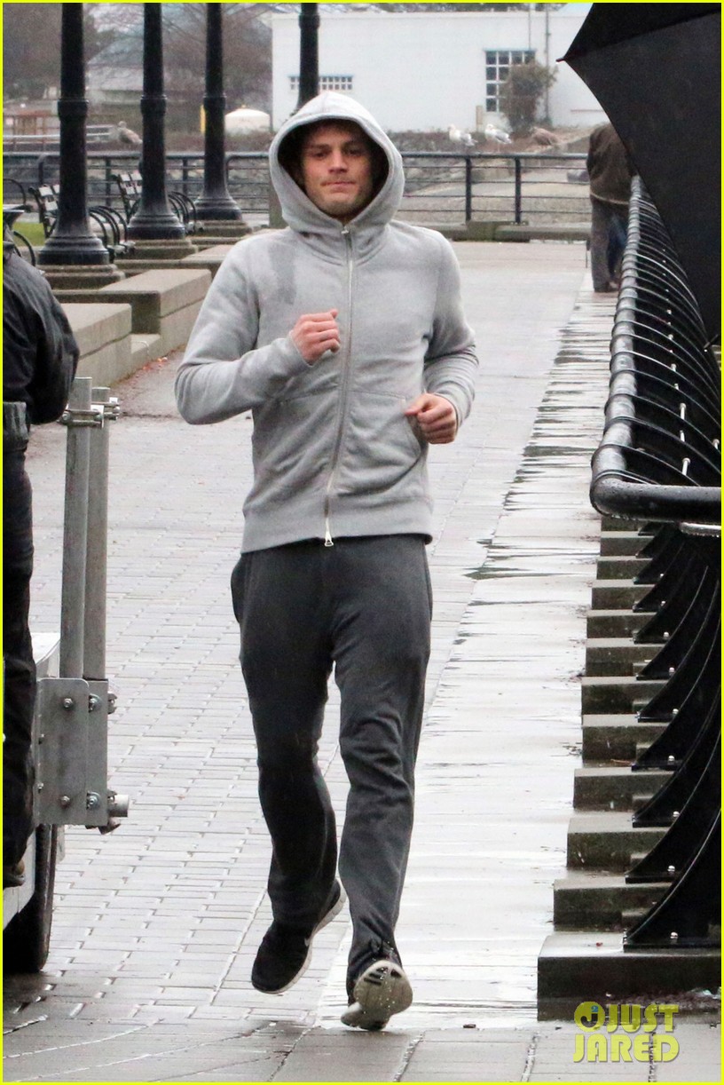 jamie dornan is head to toe grey for fifty shades of grey jogging scene 033043647