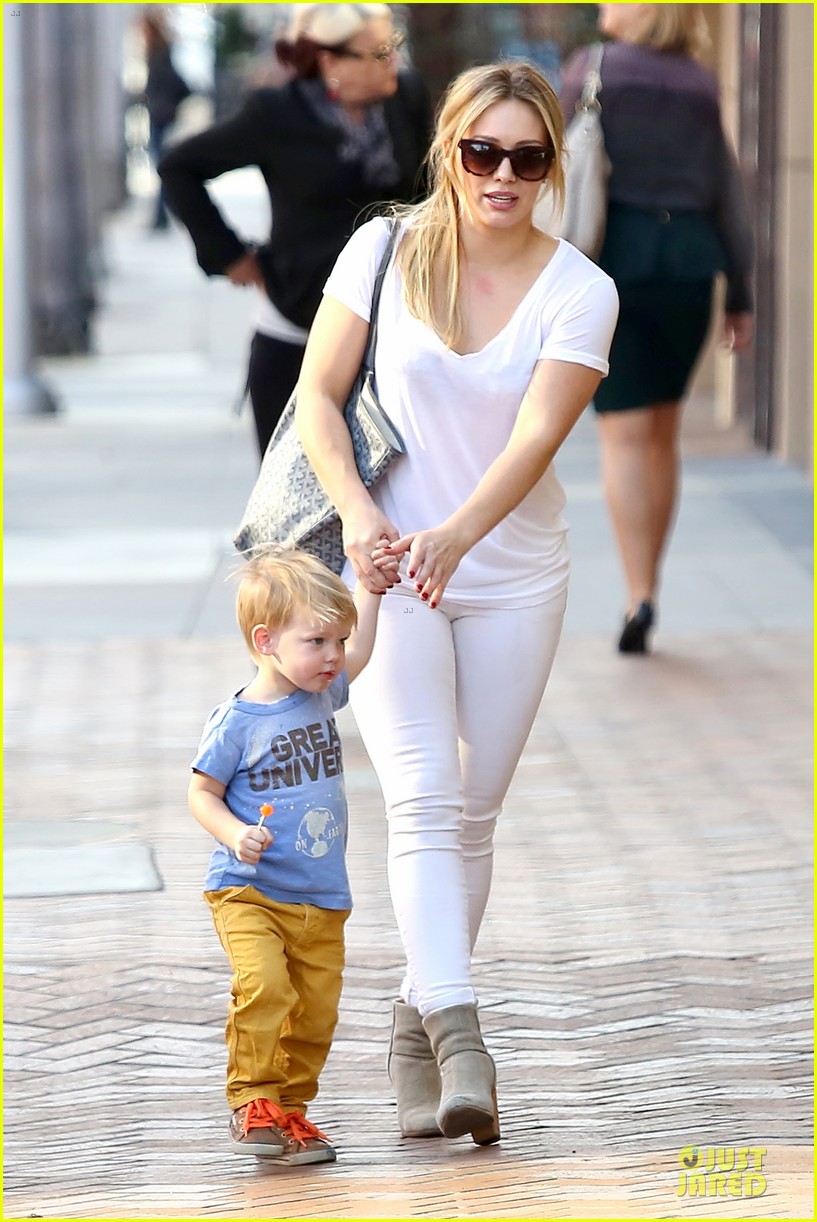 hilary duff its a great universe with luca 11