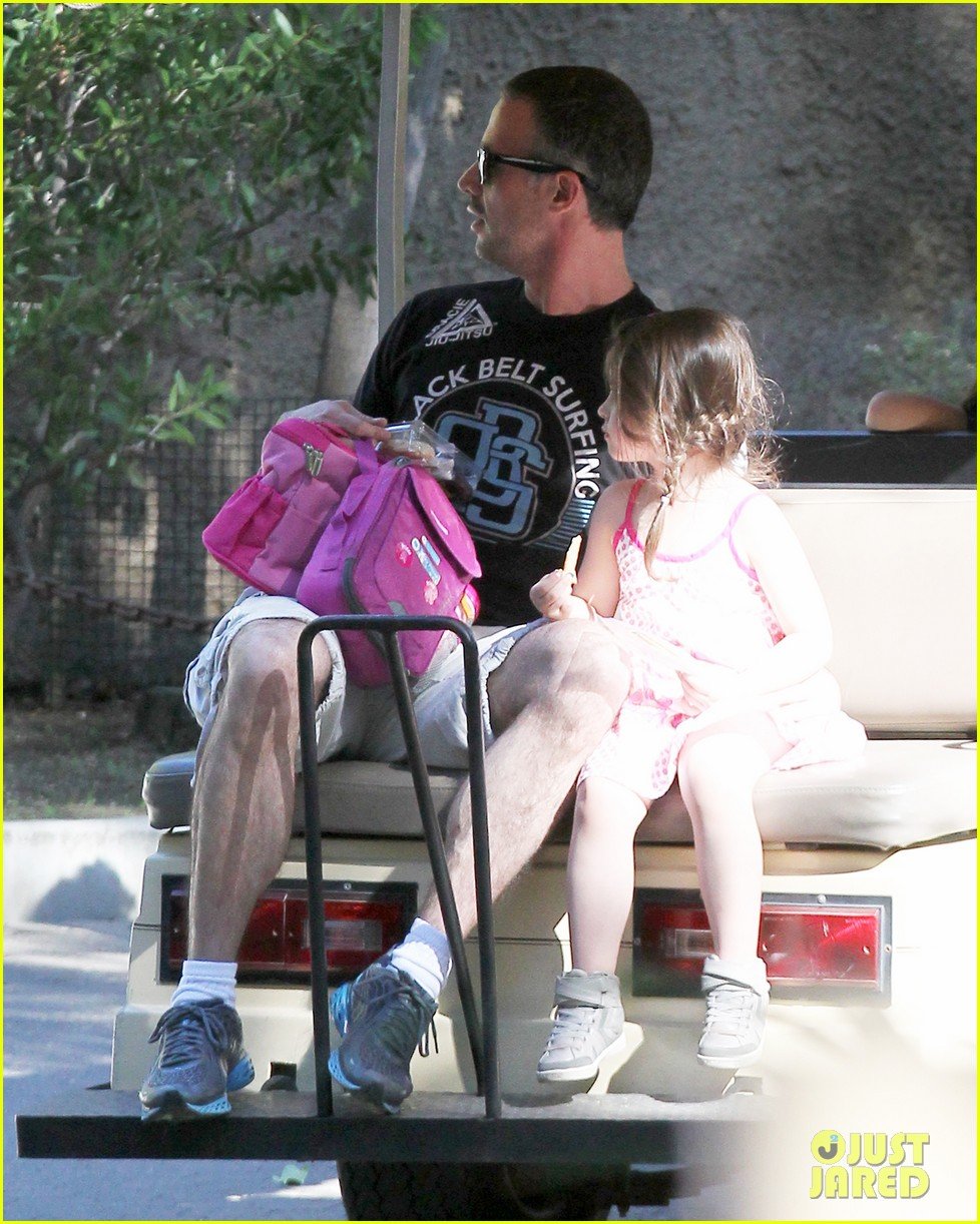 freddie prinze jr charlotte have father daughter zoo date 093037108