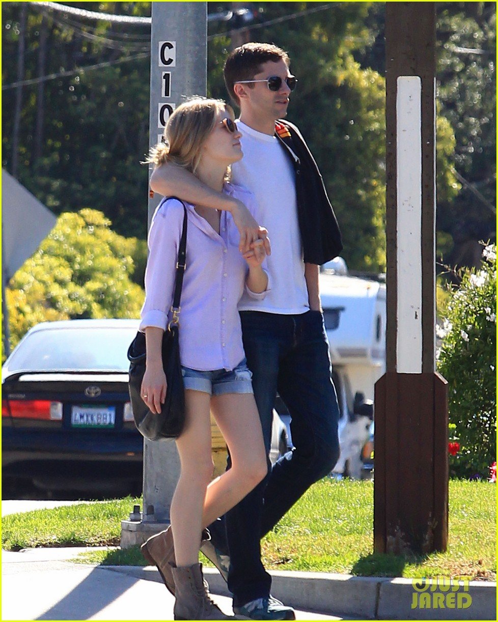 topher grace holds hands with new girlfriend ashley hinshaw 04