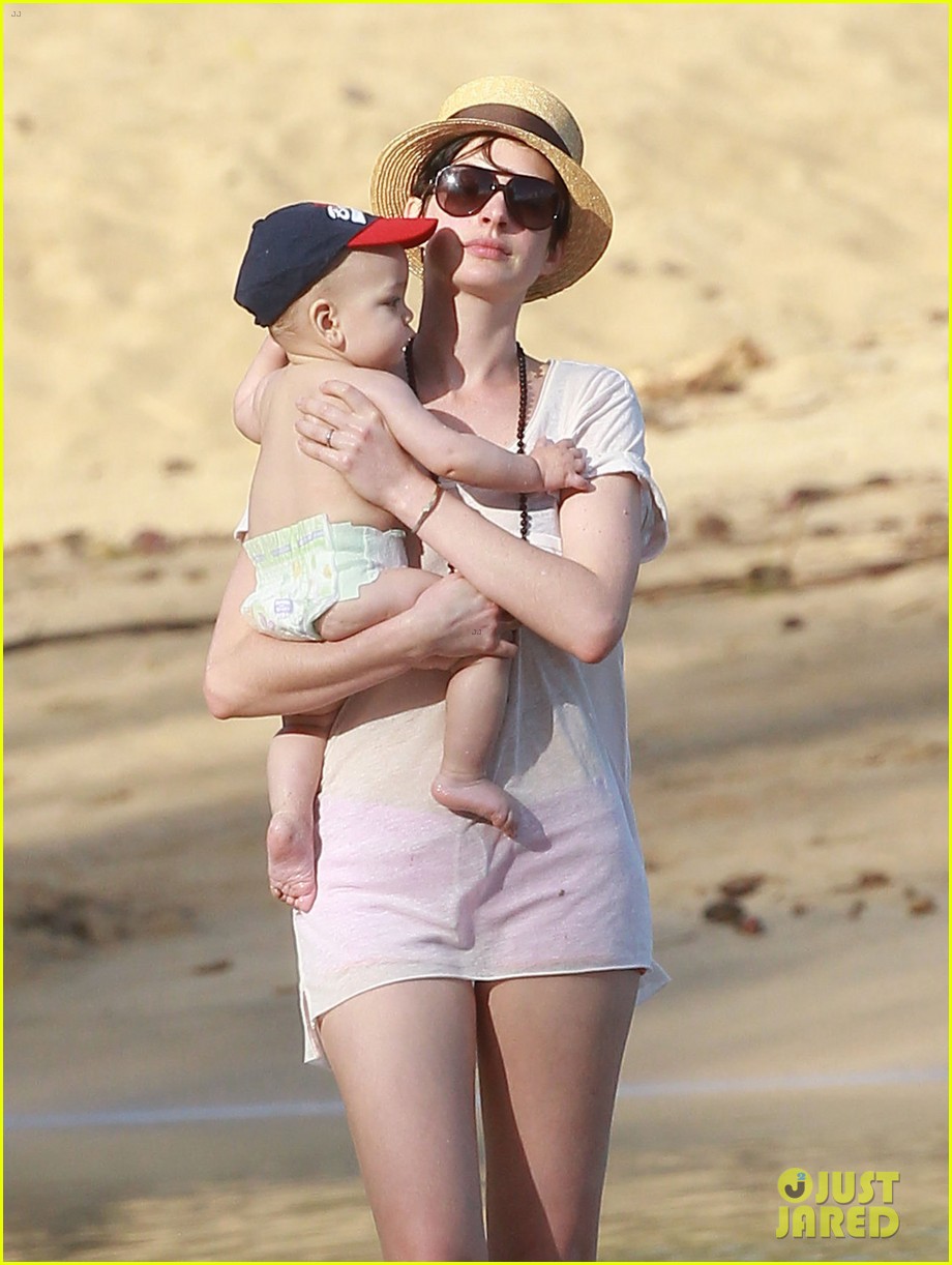 anne hathaway beachtime bliss with shirtless adam shulman 153026596