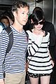 anne hathaway greets mob of fans at lax 29