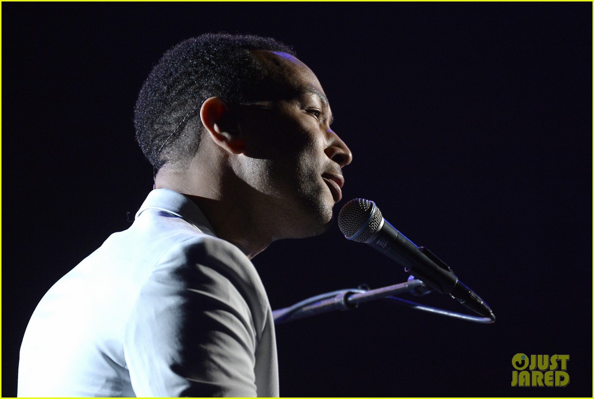 john legend performs all of me at grammys 2014 video 023041340