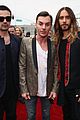 jared leto 30 seconds to mars grammys 2014 red carpet 05