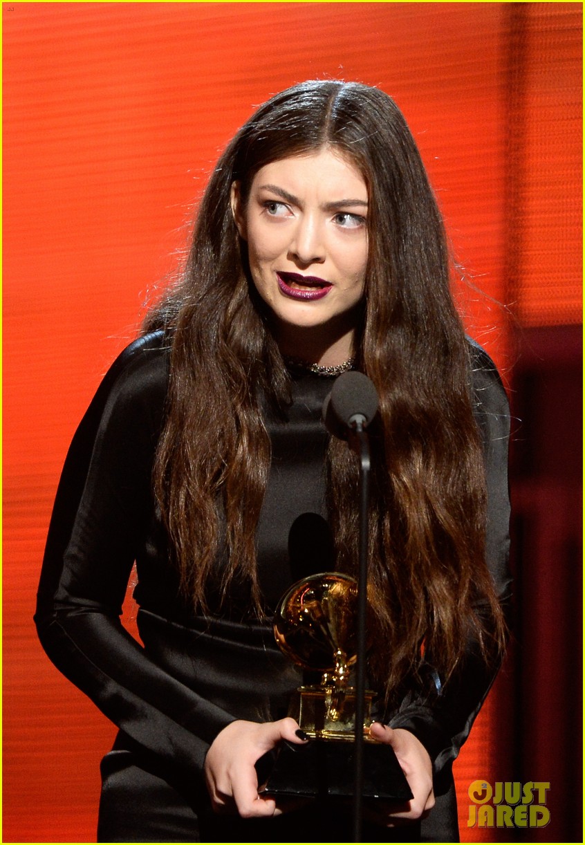 lorde meets up with taylor swift after her grammys 2014 win 023041448