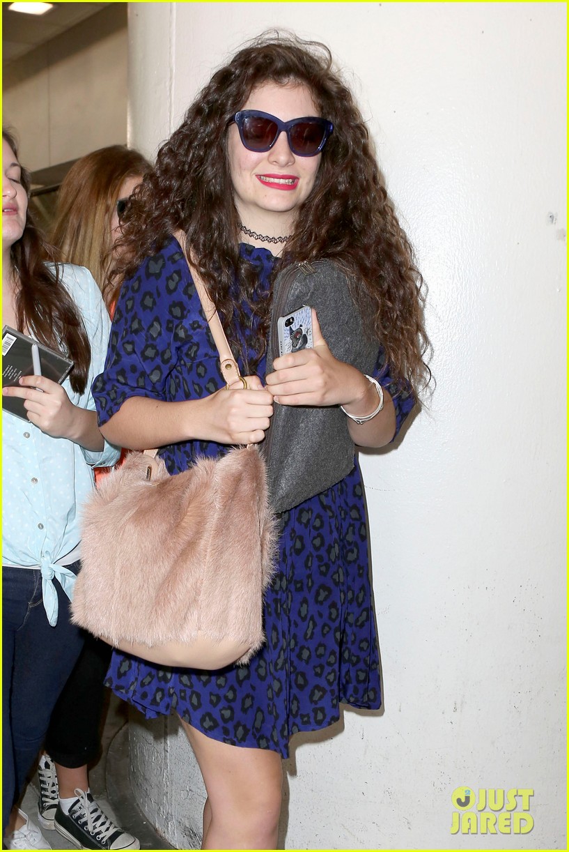lorde arrives in town for grammy awards 2014 103038479