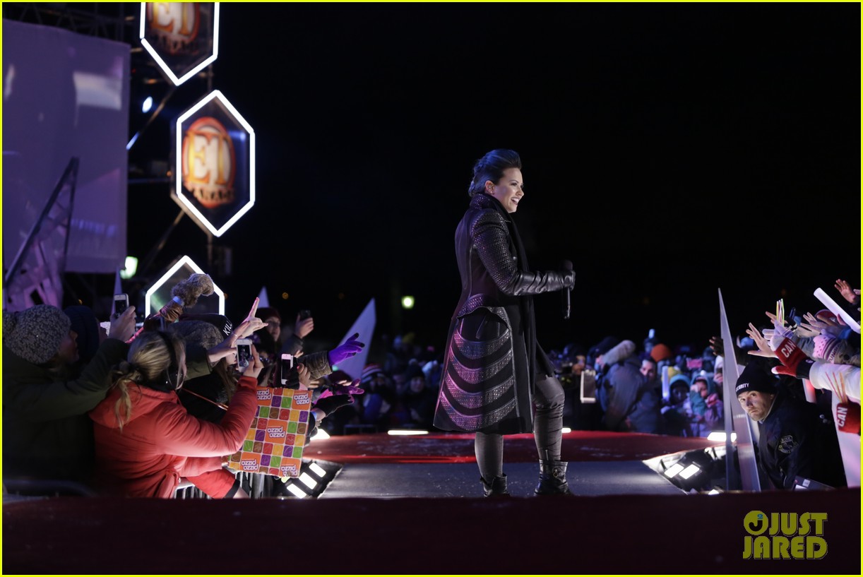 demi lovato performs for et canada on new years eve 2014 033020818