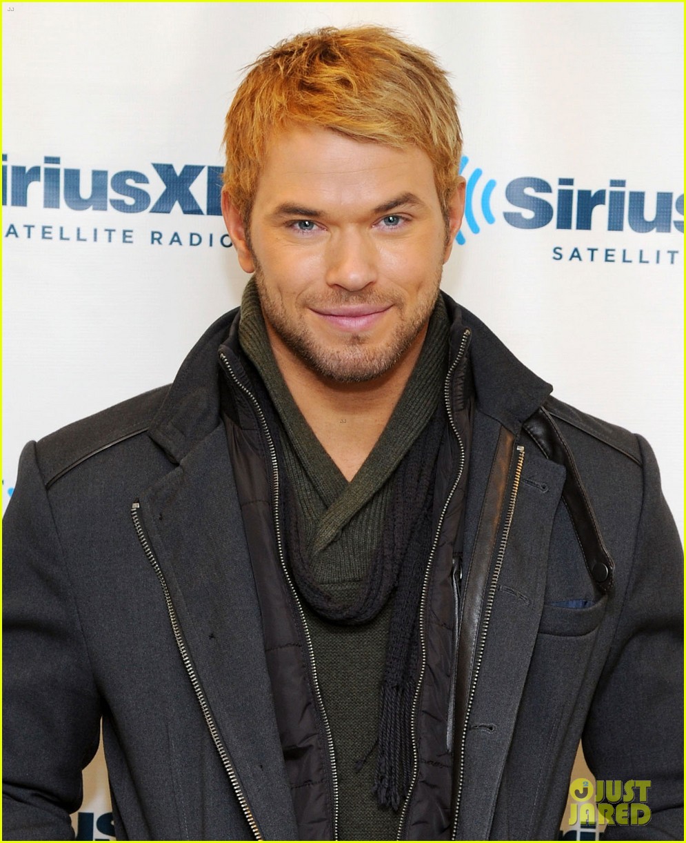Kellan Lutz Slams Miley Cyrus Dating Rumors 'They're Hilarious' Photo