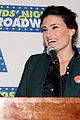 frozens idina menzel sings tomorrow at broadway event 12