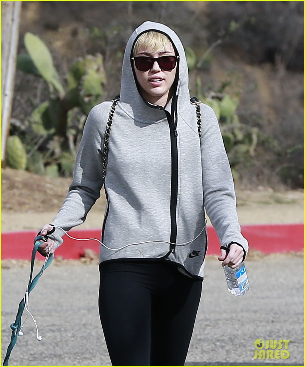 miley cyrus i love being alone on sundays 02