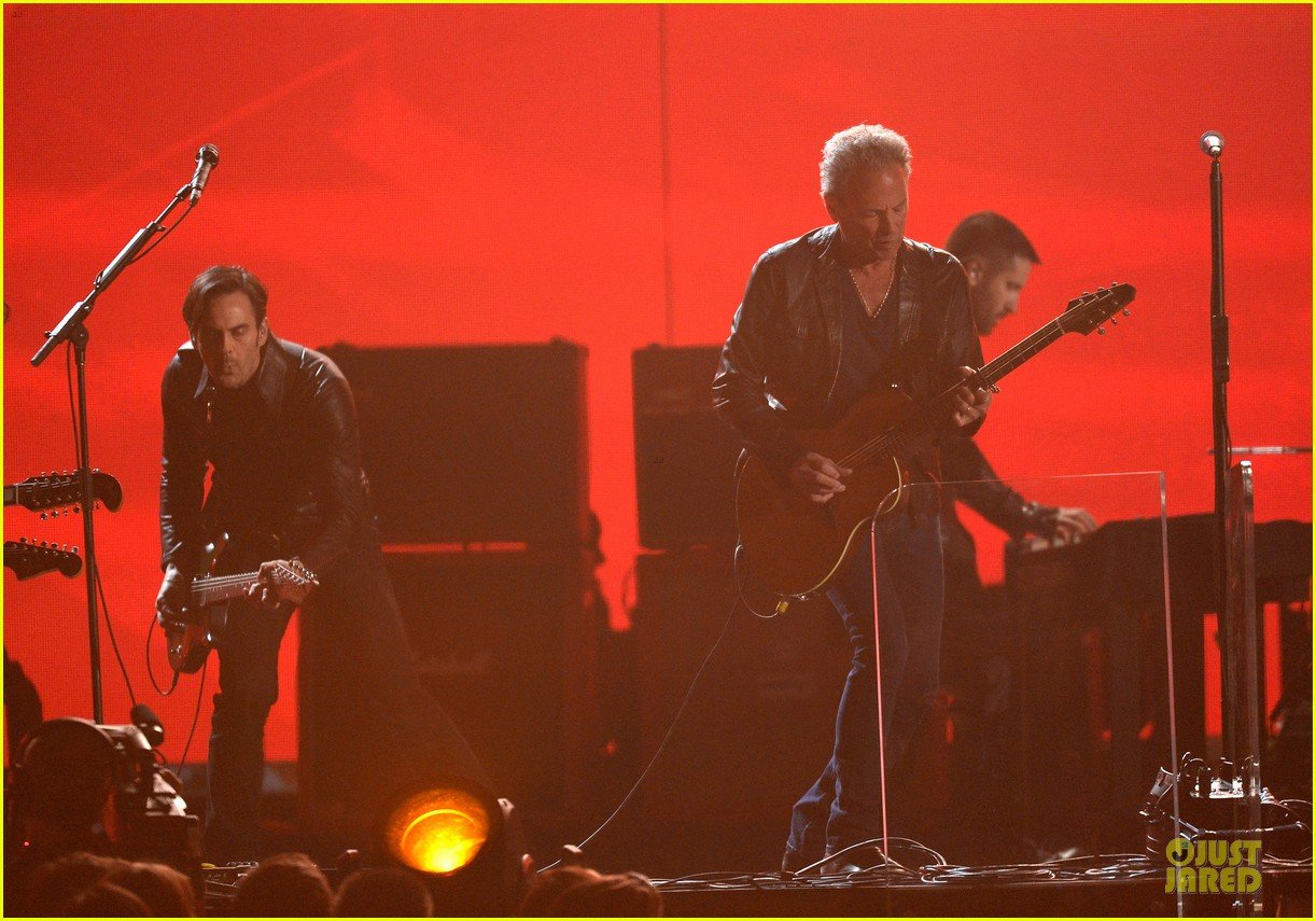 nine inch nails queens of stone age perform at grammys 2014 video 143041747