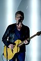 nine inch nails queens of stone age perform at grammys 2014 video 09