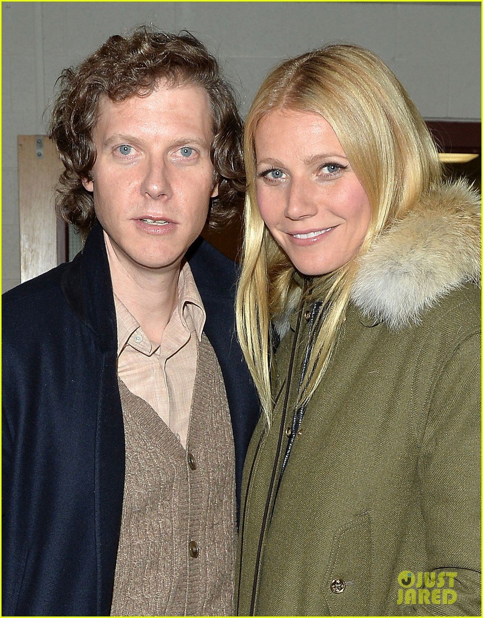 gwyneth paltrow supports brother jake at sundance premiere 01