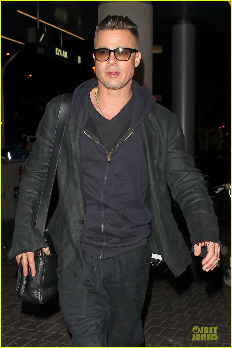brad pitt lax departure after producers guild awards 123036203